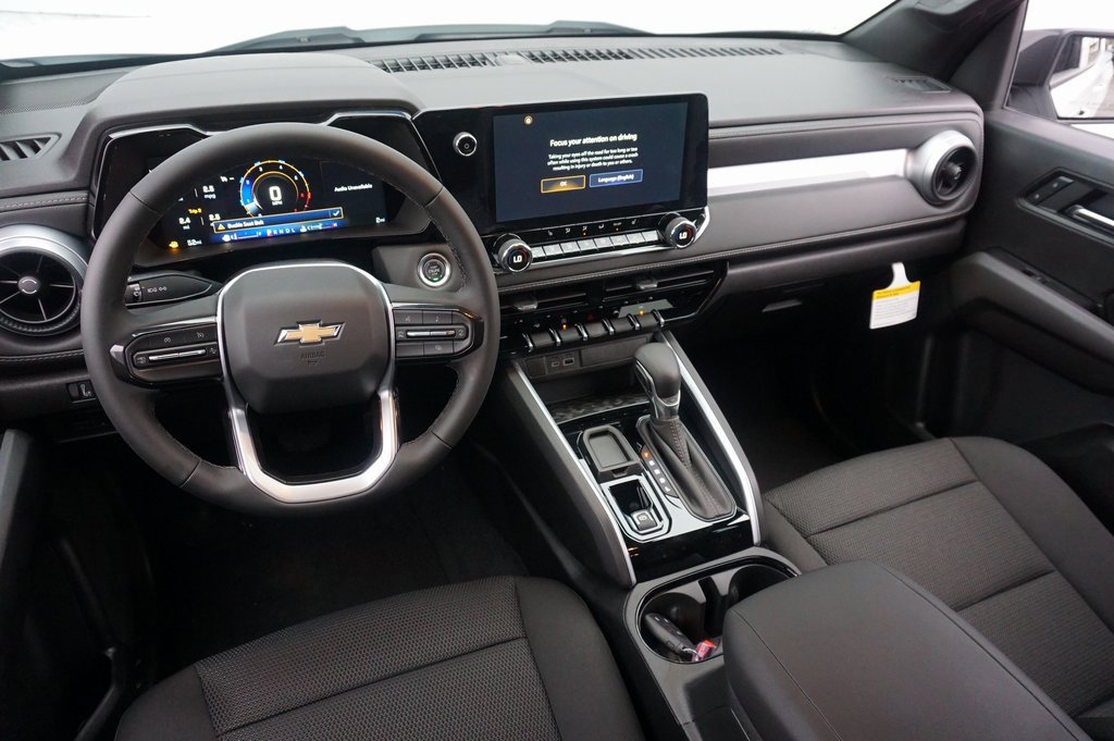 2025 Chevrolet Colorado Work Truck LT photo 12