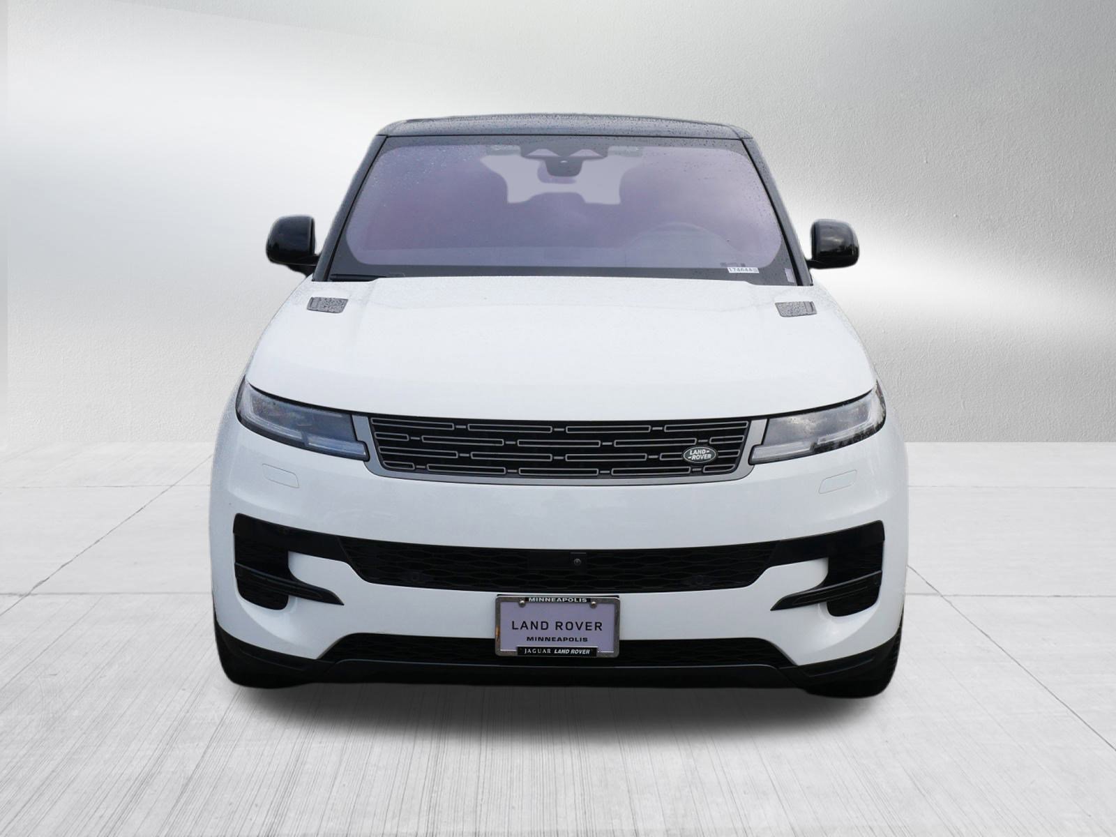 2023 Land Rover Range Rover Sport SE photo 2