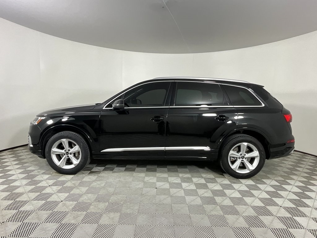 2023 Audi Q7 45 Premium Plus photo 2