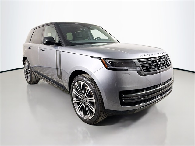 2025 Land Rover Range Rover SE photo 3