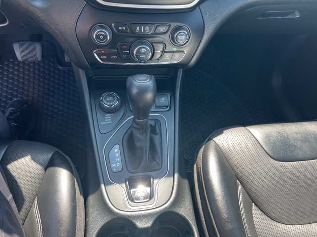 2022 Jeep Cherokee Latitude Lux photo 12