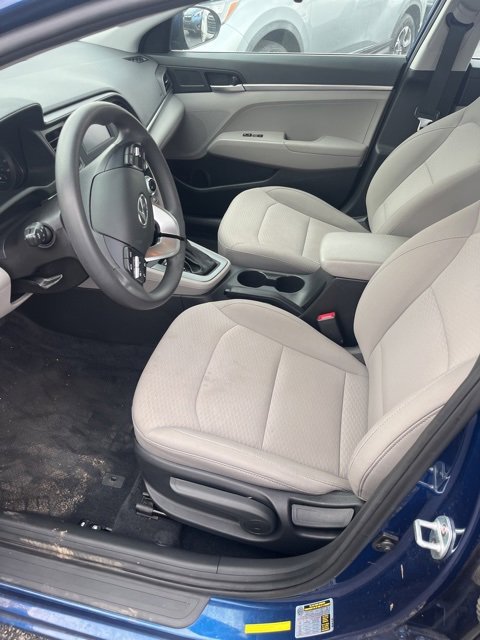 2019 Hyundai Elantra SE photo 2