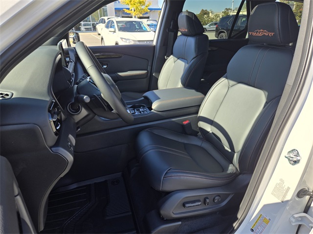 2025 Honda Pilot TrailSport photo 4