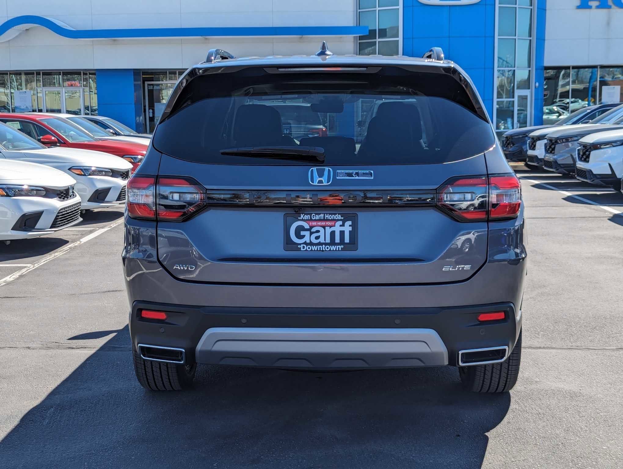 2025 Honda Pilot Elite photo 3