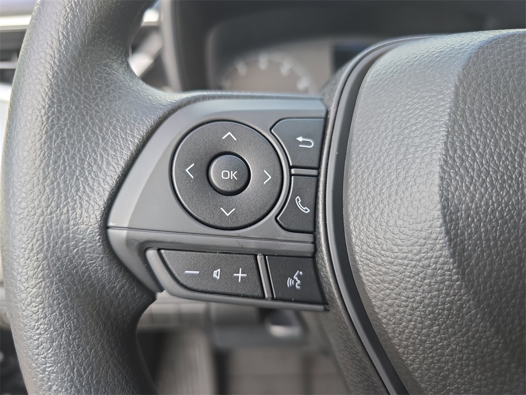 2025 Toyota Corolla LE photo 15