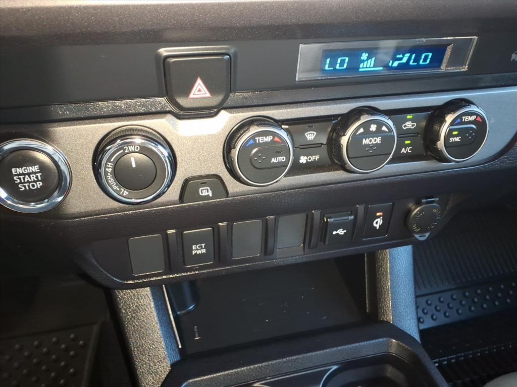 2023 Toyota Tacoma TRD photo 18
