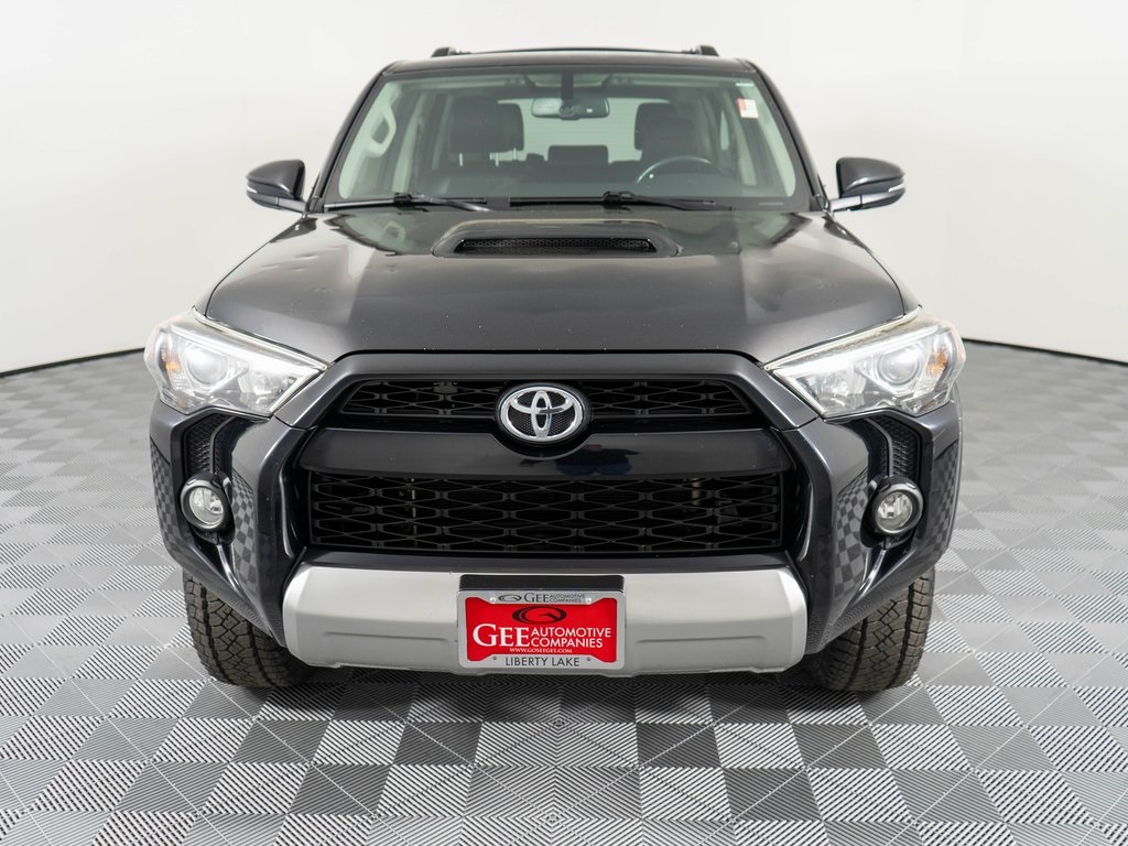 2018 Toyota 4Runner TRD Off-Road Premium photo 2