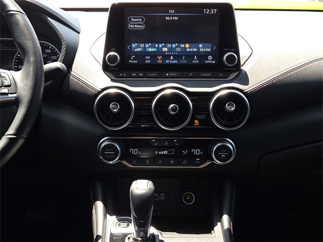2023 Nissan Sentra SR photo 9