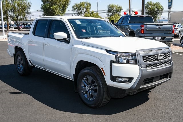 2026 Nissan Frontier SV's photo