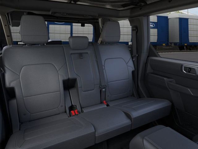 2025 Ford Bronco Outer Banks photo 8