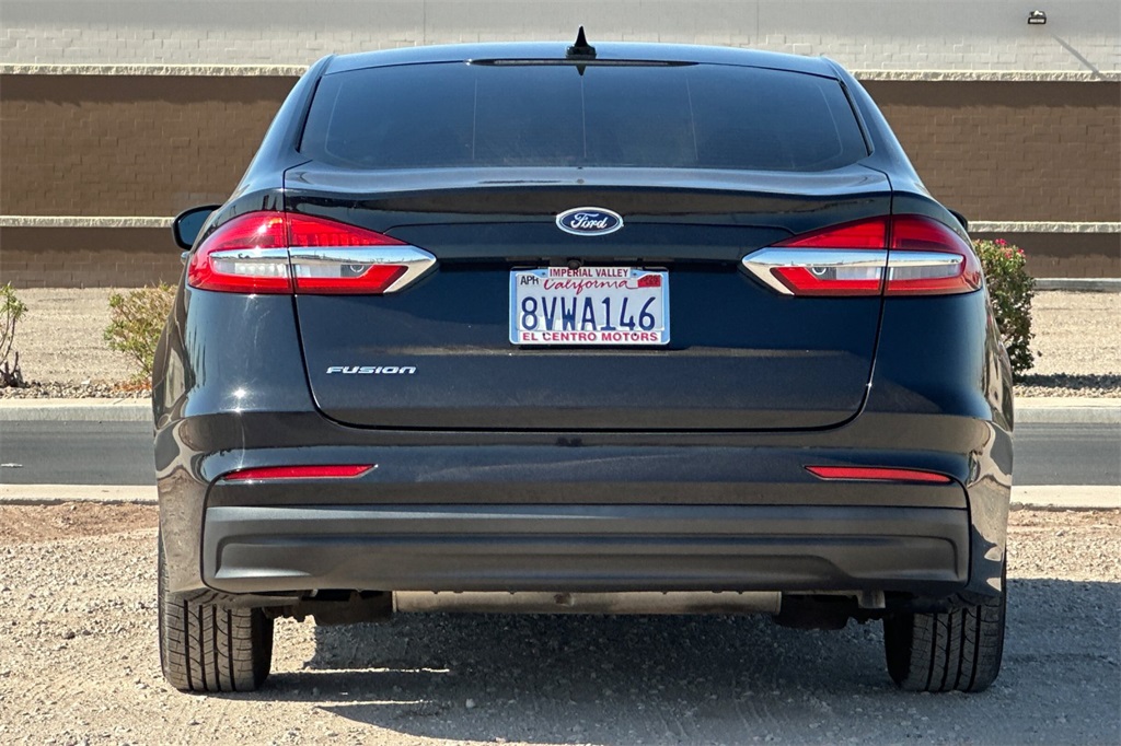 2020 Ford Fusion S photo 5