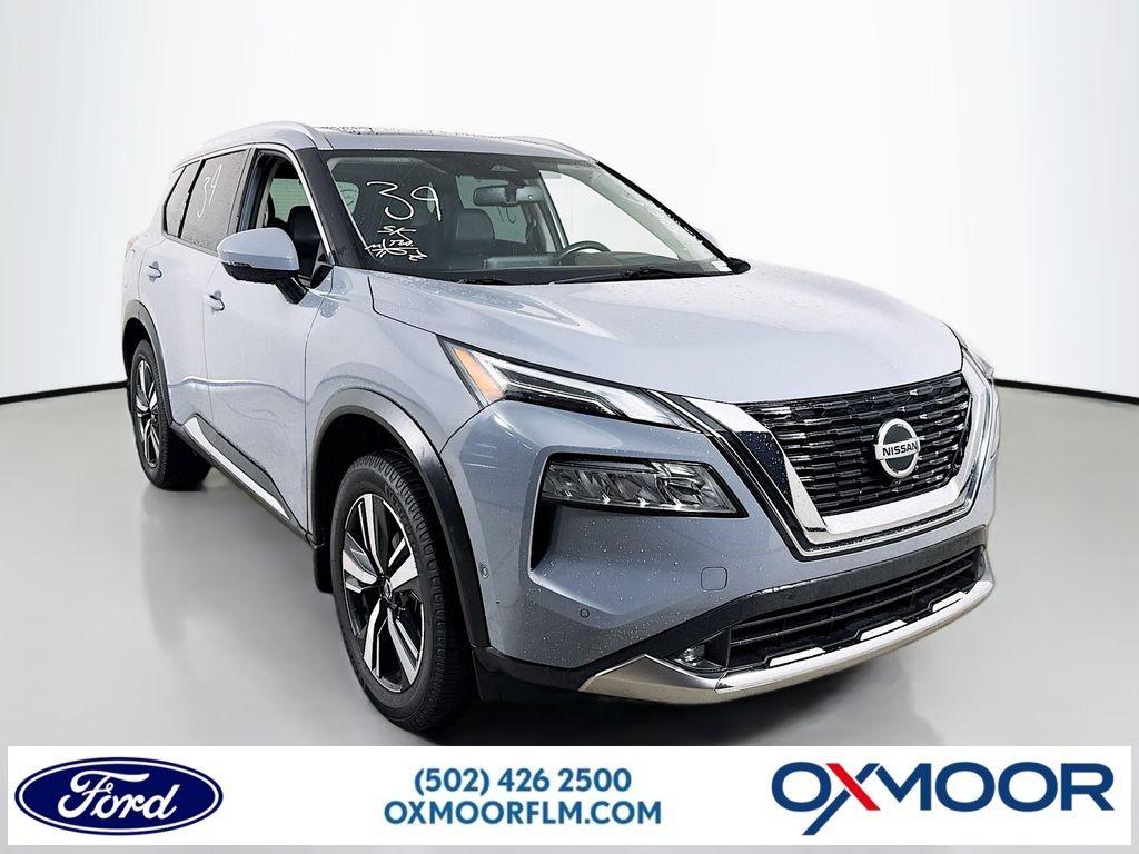 2021 Nissan Rogue Platinum's photo