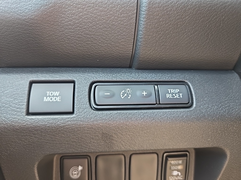 2025 Nissan Frontier Crew Cab SV photo 14