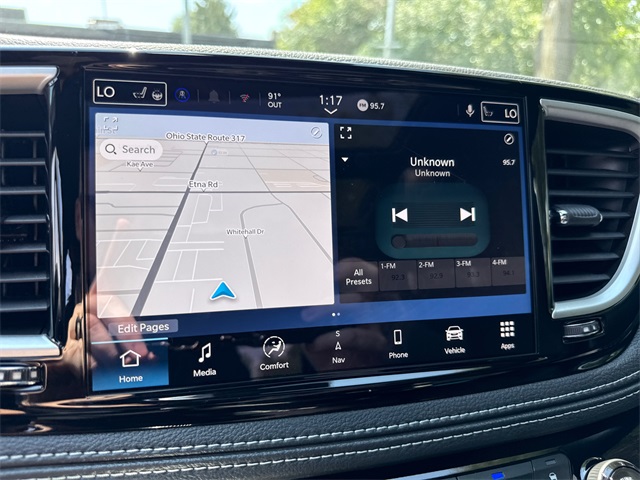 2026 Chrysler Pacifica photo 18