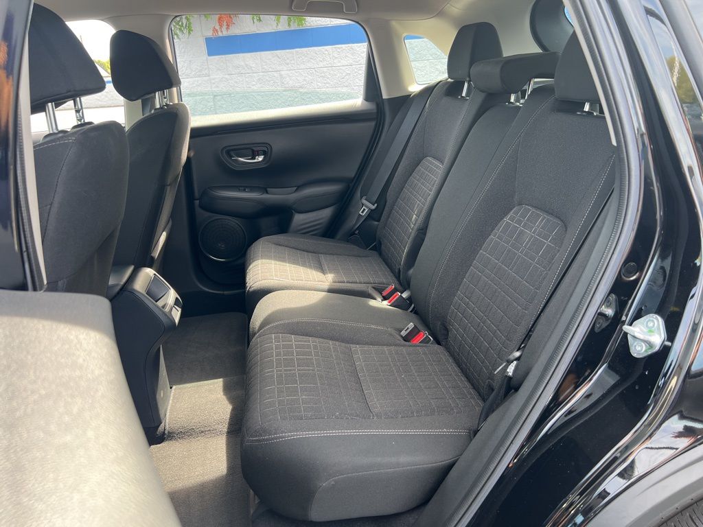 2024 Honda HR-V LX photo 17