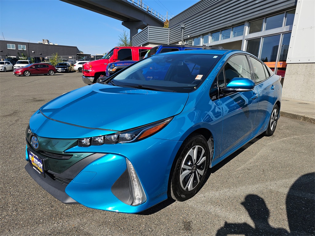 2019 Toyota Prius Prime Plus Premium Advanced photo 3