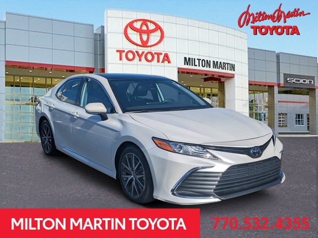 2024 Toyota Camry XLE's photo