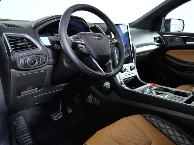 2023 Ford Edge Titanium photo 15