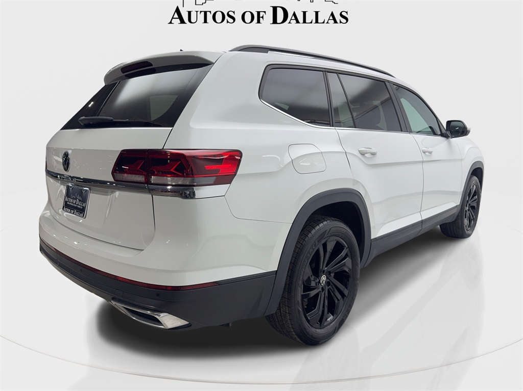 2023 Volkswagen Atlas SE Technology photo 2