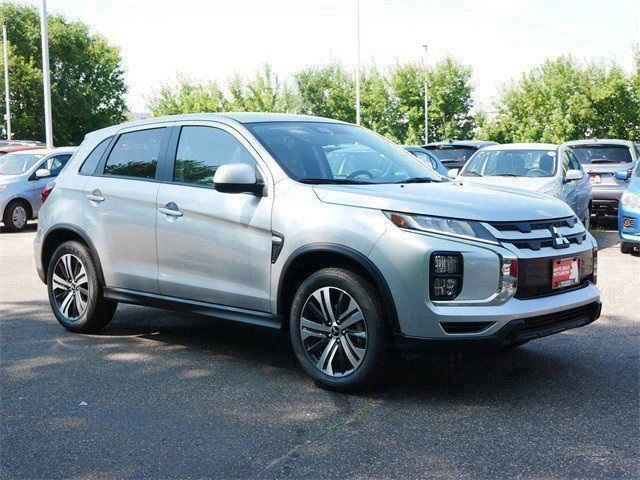 2025 Mitsubishi Outlander Sport ES's photo