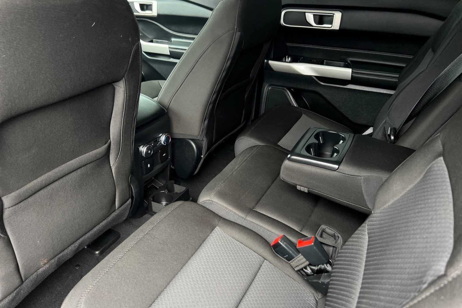 2022 Ford Explorer XLT photo 13
