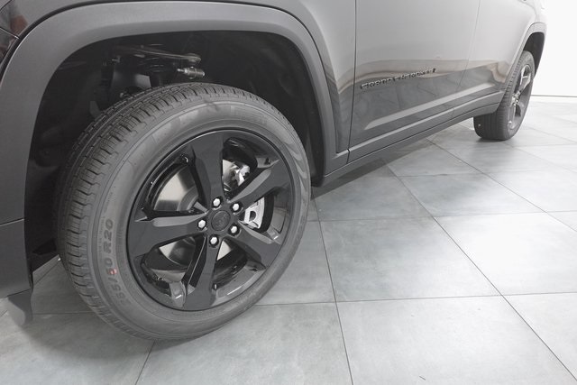 2025 Jeep Grand Cherokee Limited photo 29