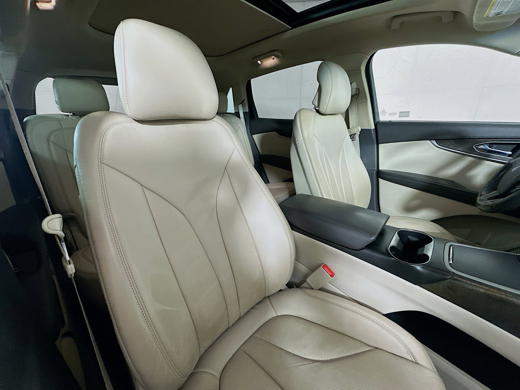 2016 Lincoln MKX Reserve photo 26