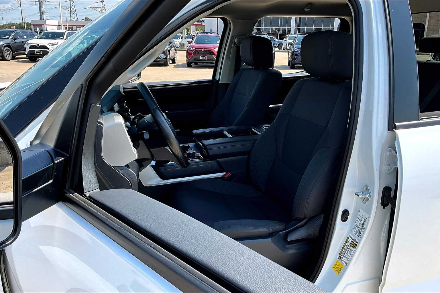 2024 Toyota Tundra SR5 photo 7