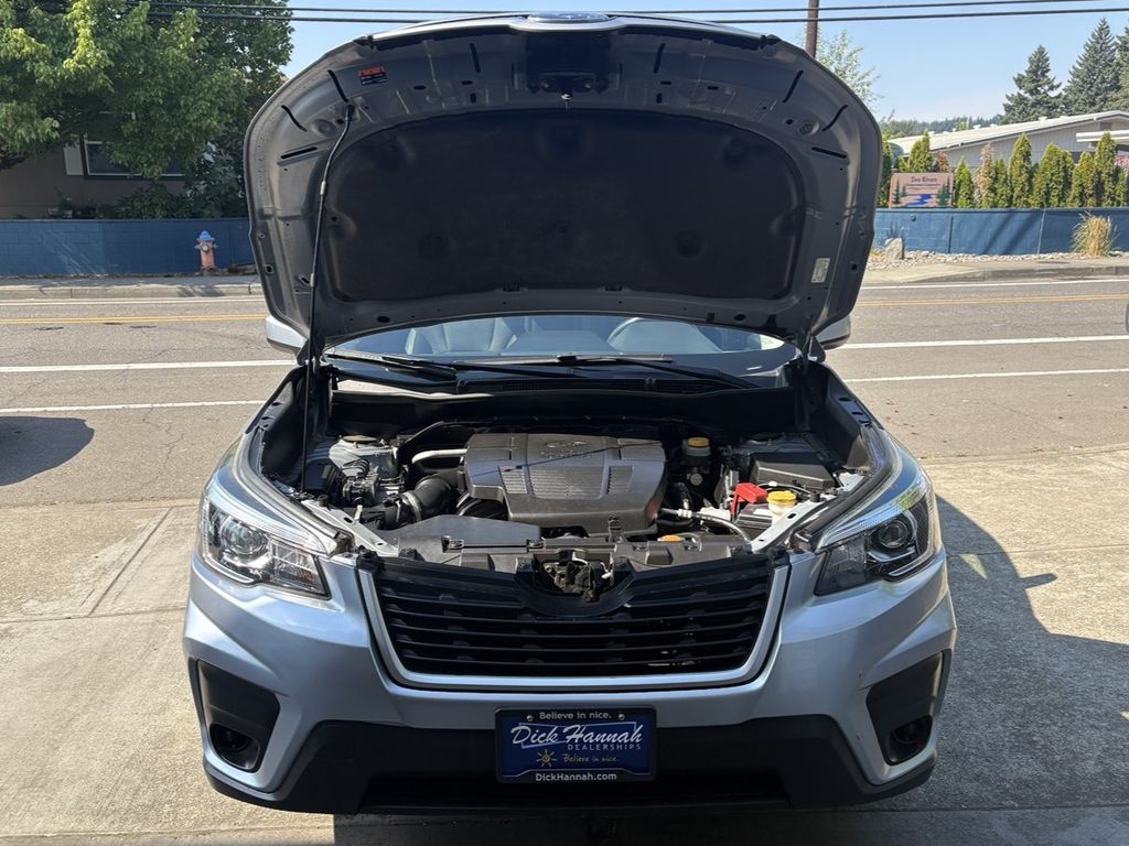 2019 Subaru Forester Premium photo 4