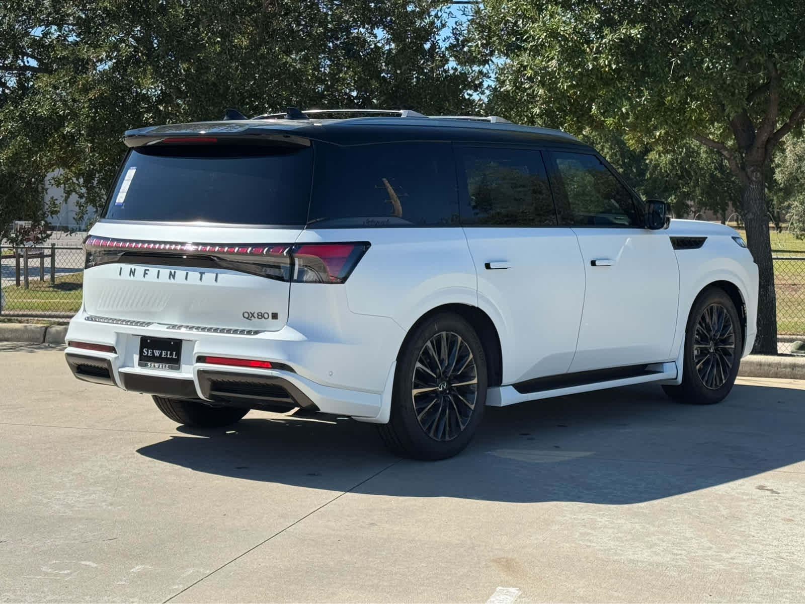 2026 INFINITI QX80 Autograph - Photo 3