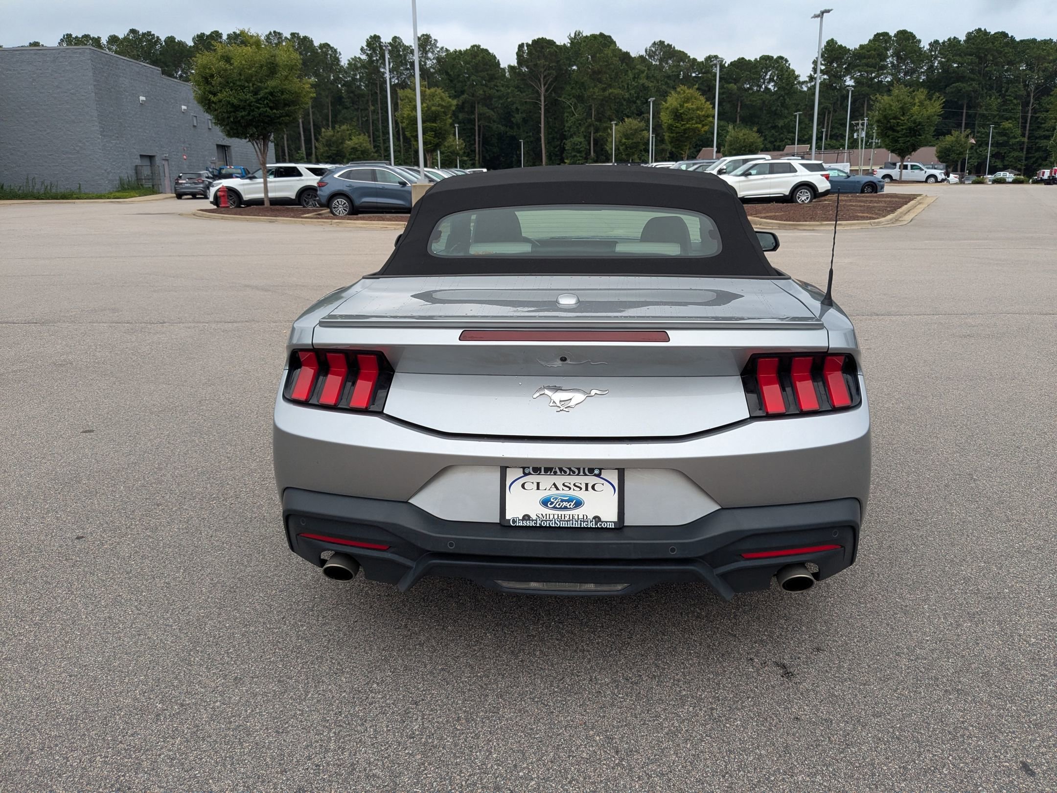 2024 Ford Mustang EcoBoost Premium Convertible photo 9