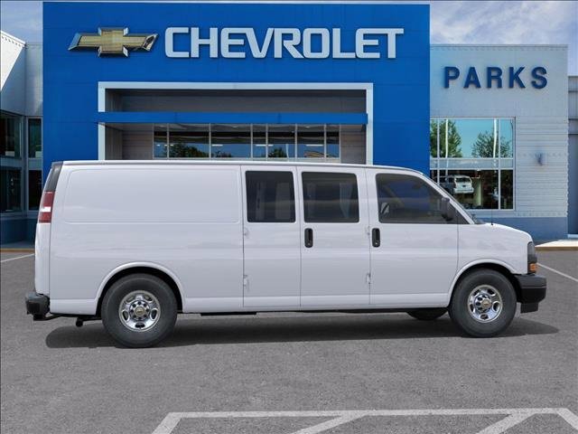 2025 Chevrolet Express Cargo 2500 photo 4