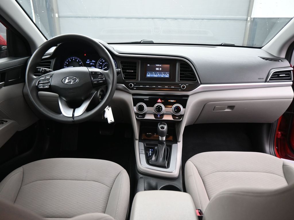 2019 Hyundai Elantra SE photo 39