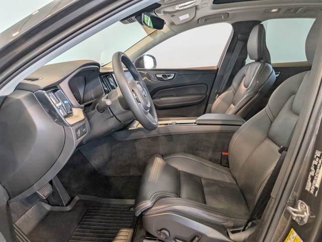 2022 Volvo XC60 Inscription photo 11