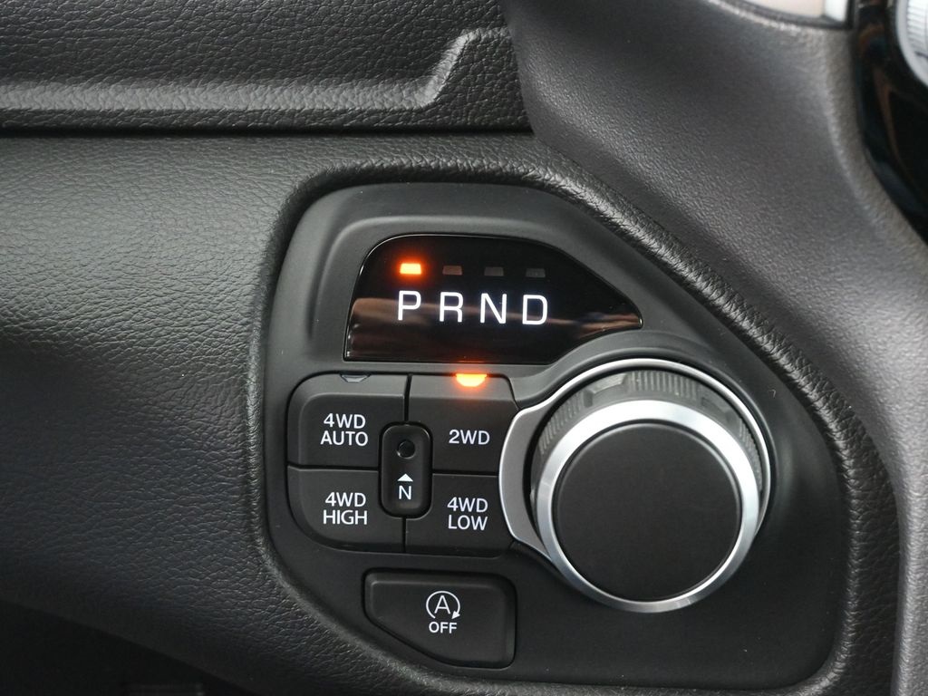 2025 Ram 1500 Big Horn Lone Star photo 3