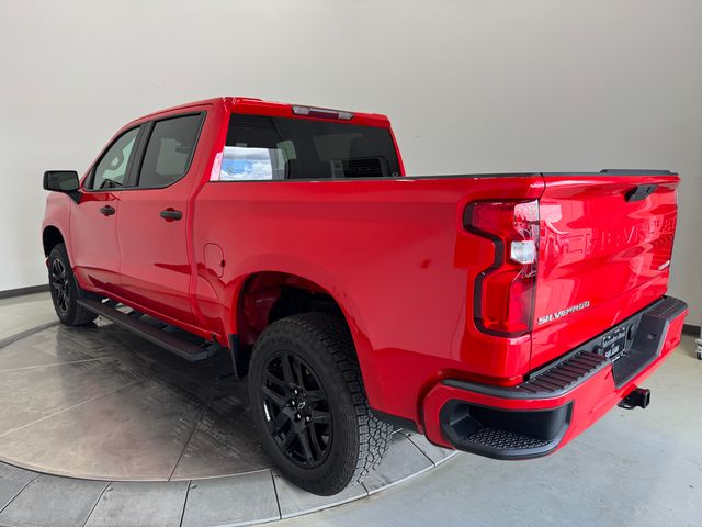 2020 Chevrolet Silverado 1500 Custom photo 2