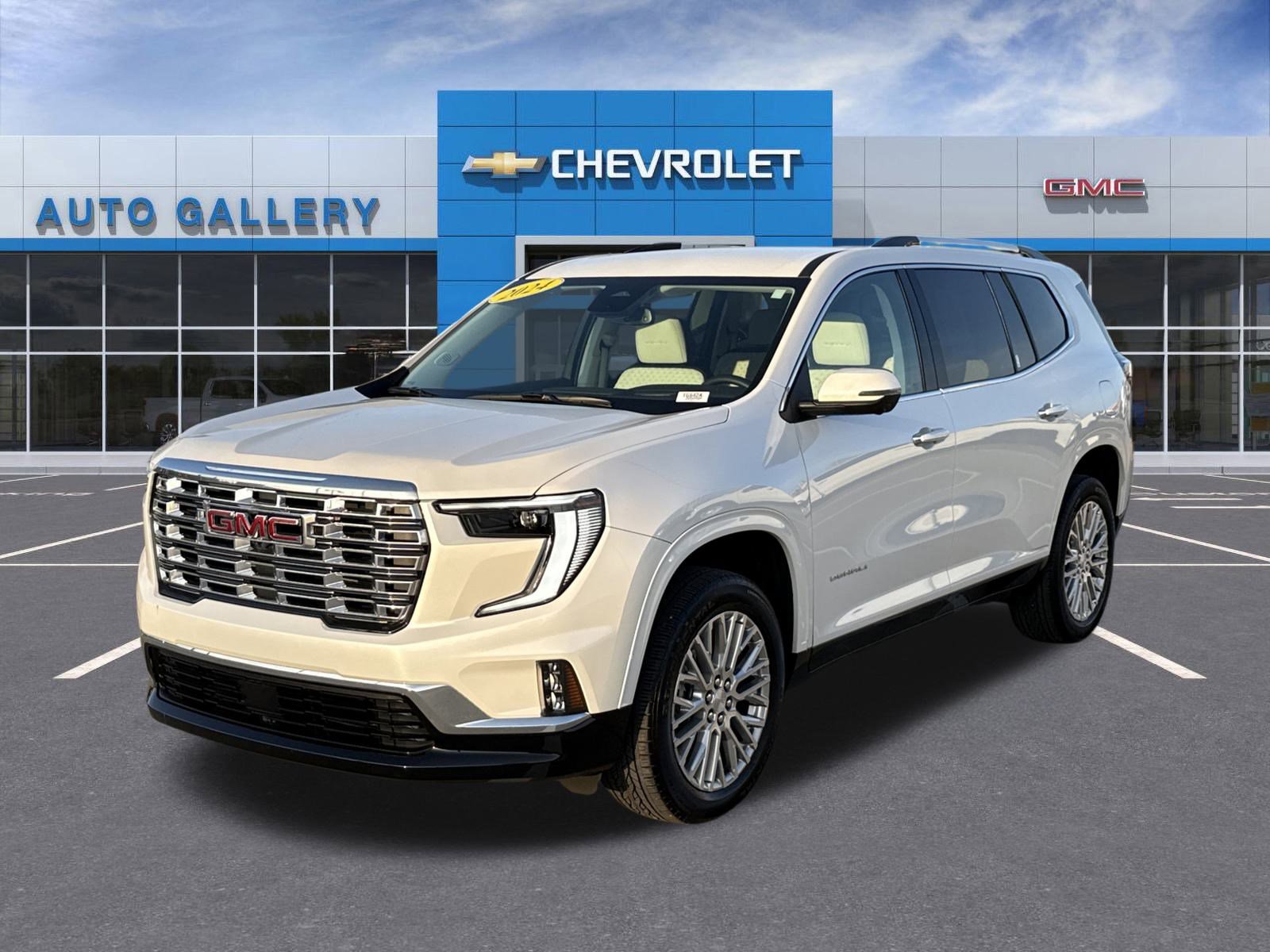 2024 GMC Acadia Denali's photo