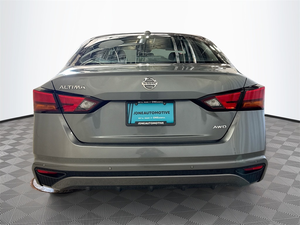 2020 Nissan Altima 2.5 S photo 11