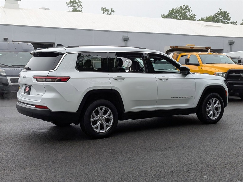 2022 Jeep Grand Cherokee Limited photo 3