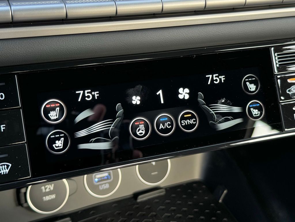 2025 Genesis G70 3.3T Sport Advanced photo 33