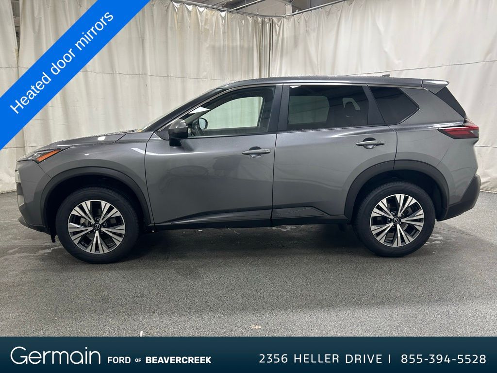 2023 Nissan Rogue SV photo 3