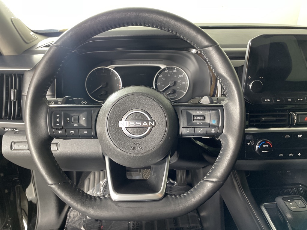 2022 Nissan Pathfinder SL photo 19