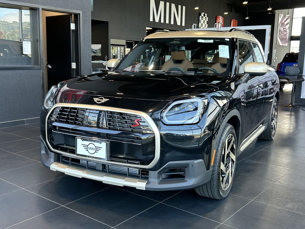 2026 MINI Countryman S's photo