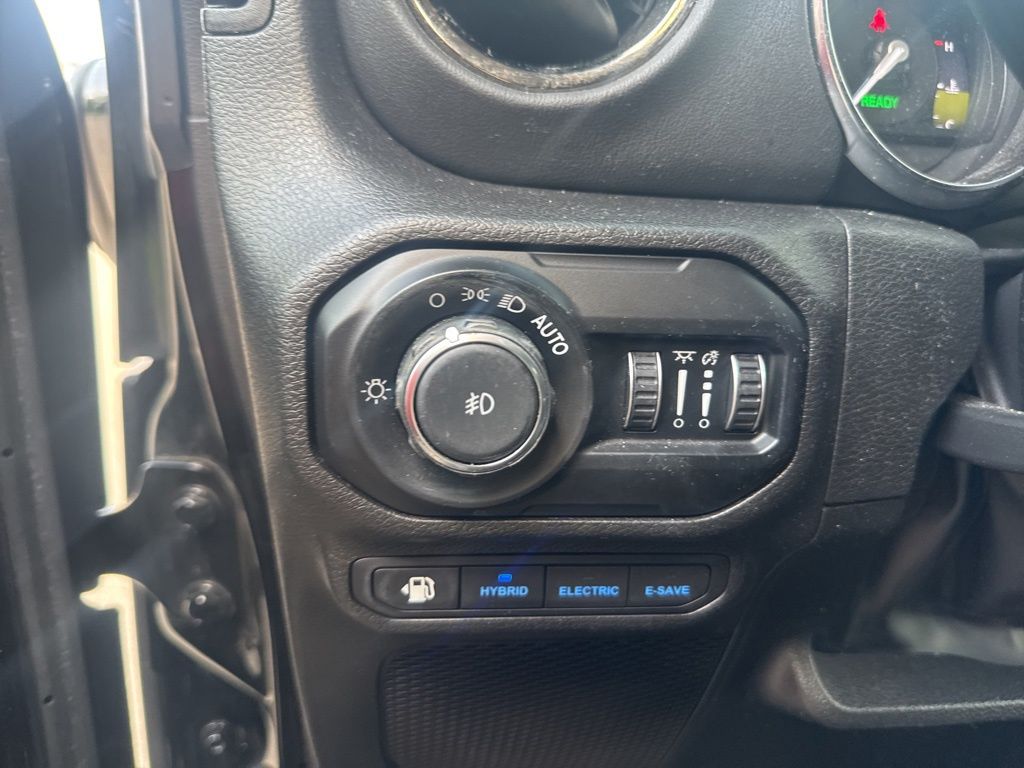 2022 Jeep Wrangler Unlimited Sahara High Altitude 4xe photo 10