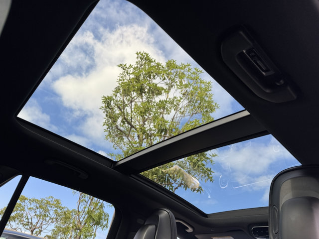 2026 Mercedes Benz GLC 300 photo 2