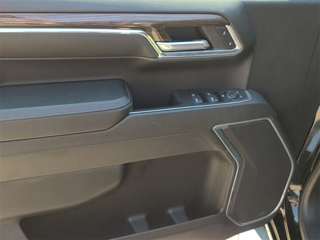 2024 Chevrolet Silverado 1500 LT photo 18
