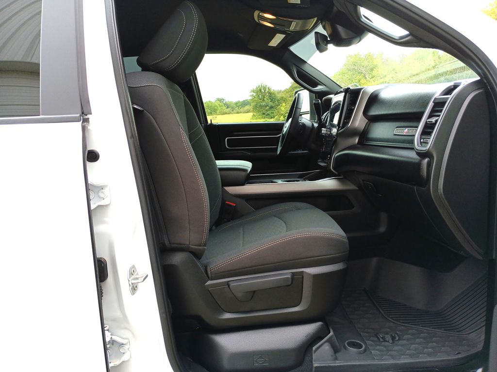 2025 Ram 2500 Big Horn photo 26