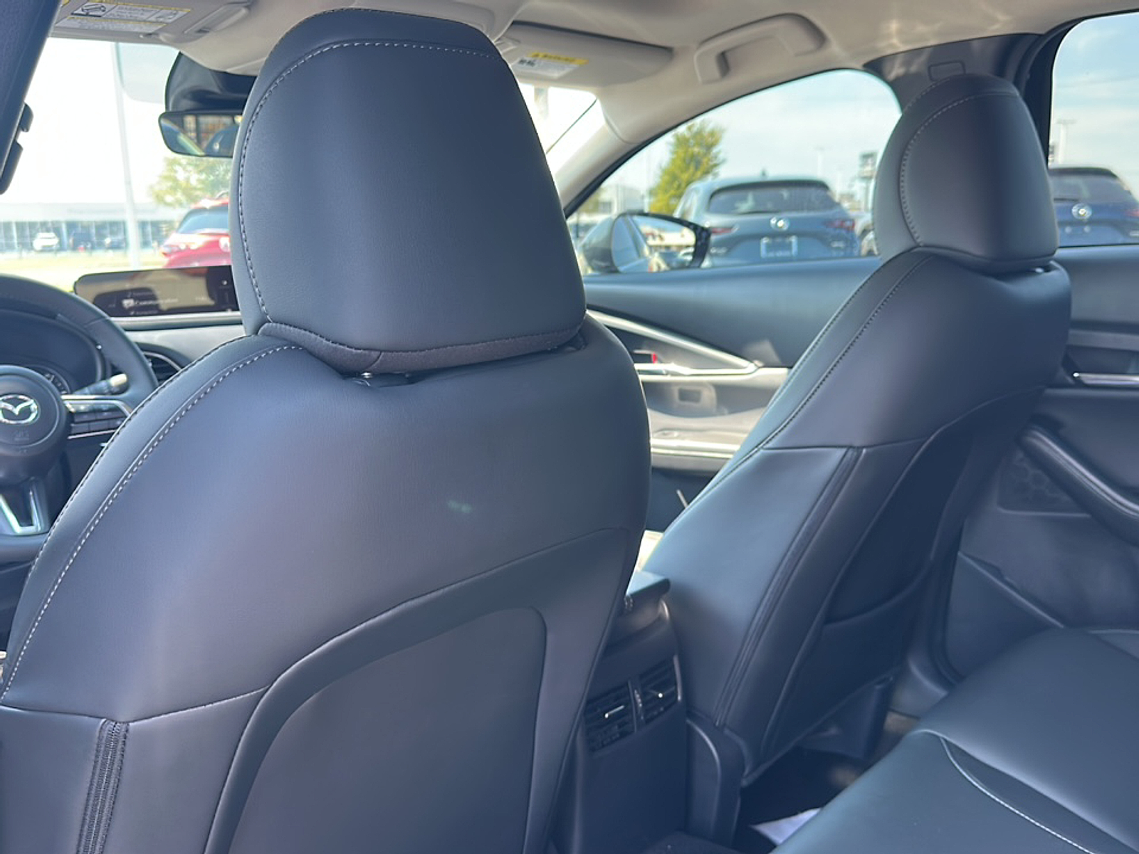 2025 Mazda CX-30 2.5 S Preferred photo 7