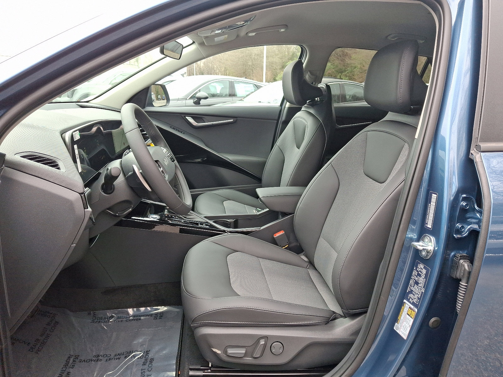 2025 Kia Niro EX photo 6