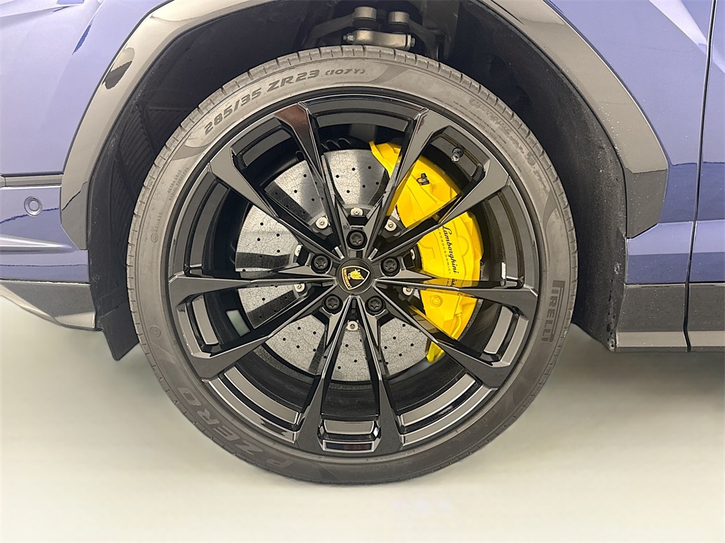 2023 Lamborghini Urus S photo 32